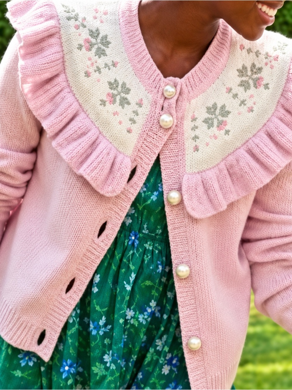 Hill House 100% Virgin Wool Cottagecore Desk Cardigan in Pink - Picture 2 of 9